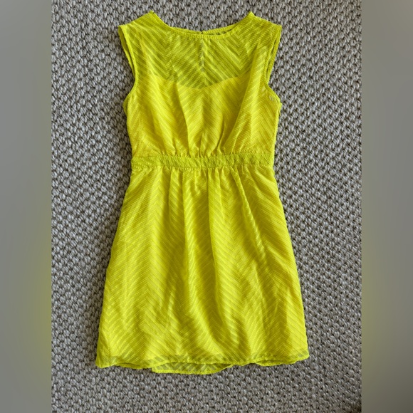 J Crew Neon Bright Yellow Dress Size 2P - Picture 1 of 4